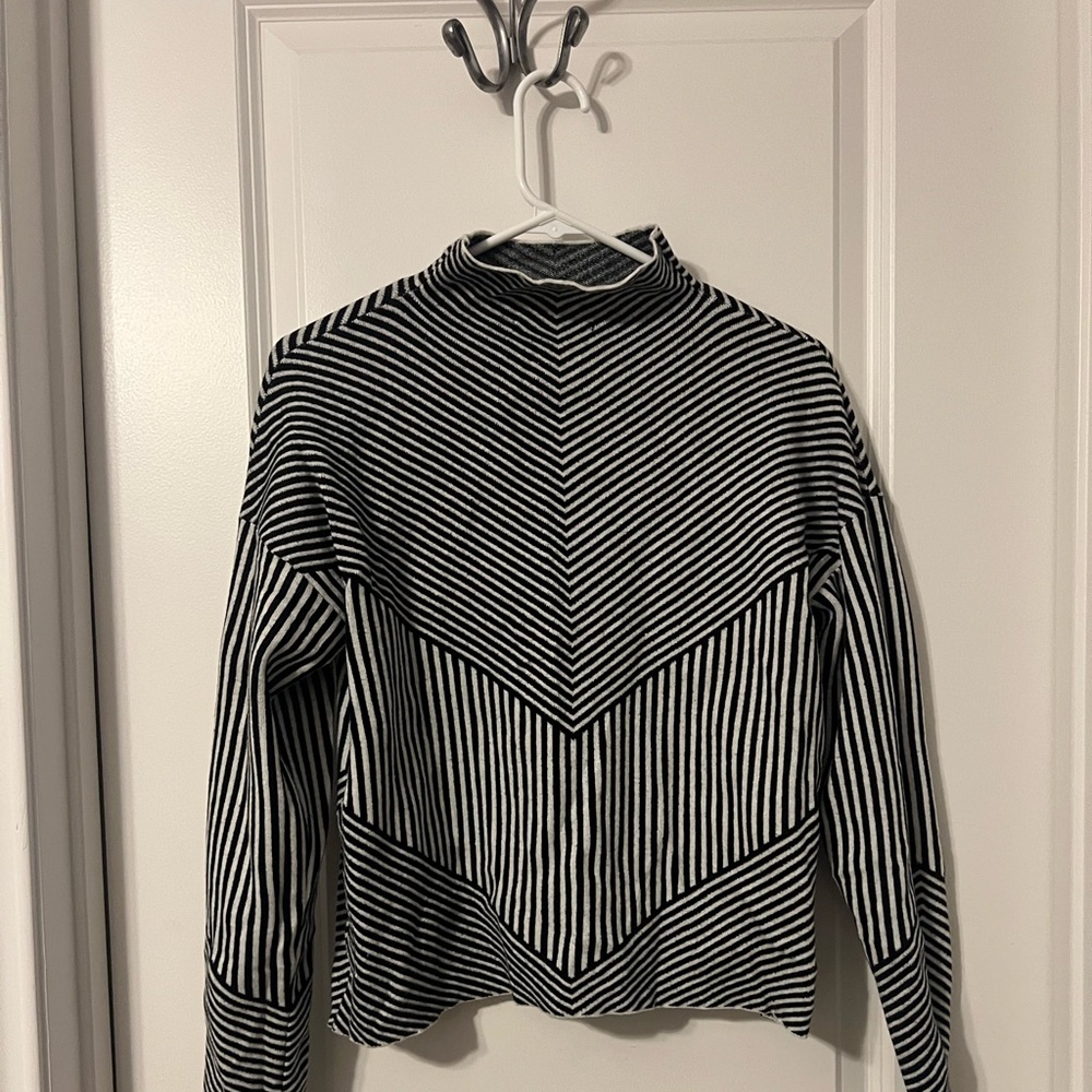 Tahari Blouse/ Black and White